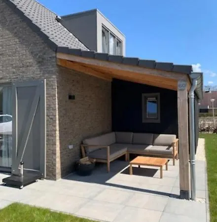 60 Op Recreatiepark De Wielen Holiday home *