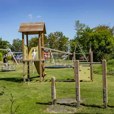 60 Op Recreatiepark De Wielen *