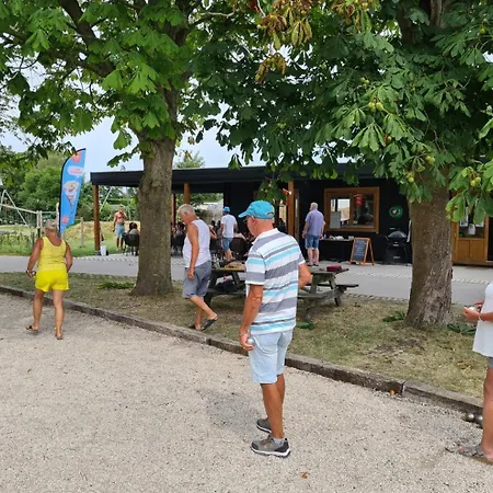 60 Op Recreatiepark De Wielen Holiday home