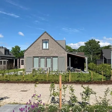 60 Op Recreatiepark De Wielen Holiday home
